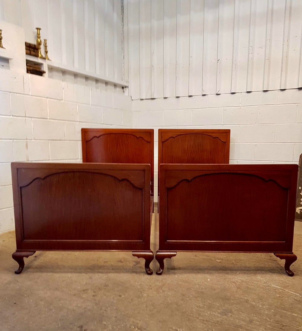 ANTIQUE PAIR MAHOGANY SINGLE BEDS C1920