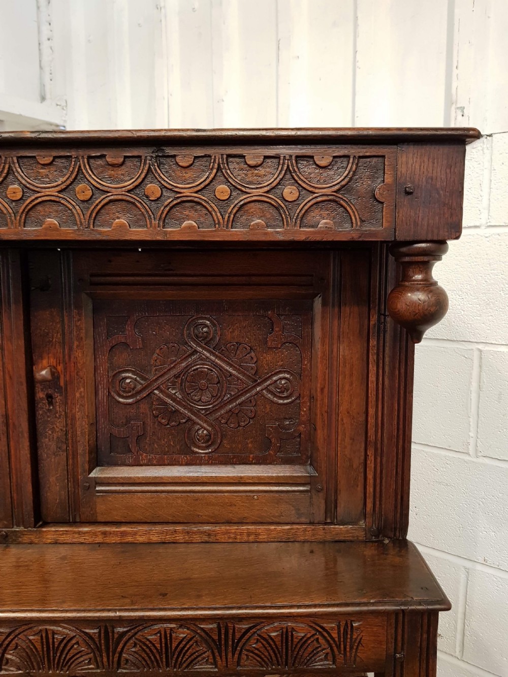 ANTIQUE 18TH CENTURY CARVED OAK TRIDARN COURT CUPBOARD c1750 View III
