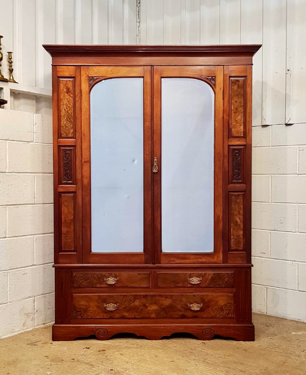 ANTIQUE EDWARDIAN BURR WALNUT DOUBLE WARDROBE C1900
