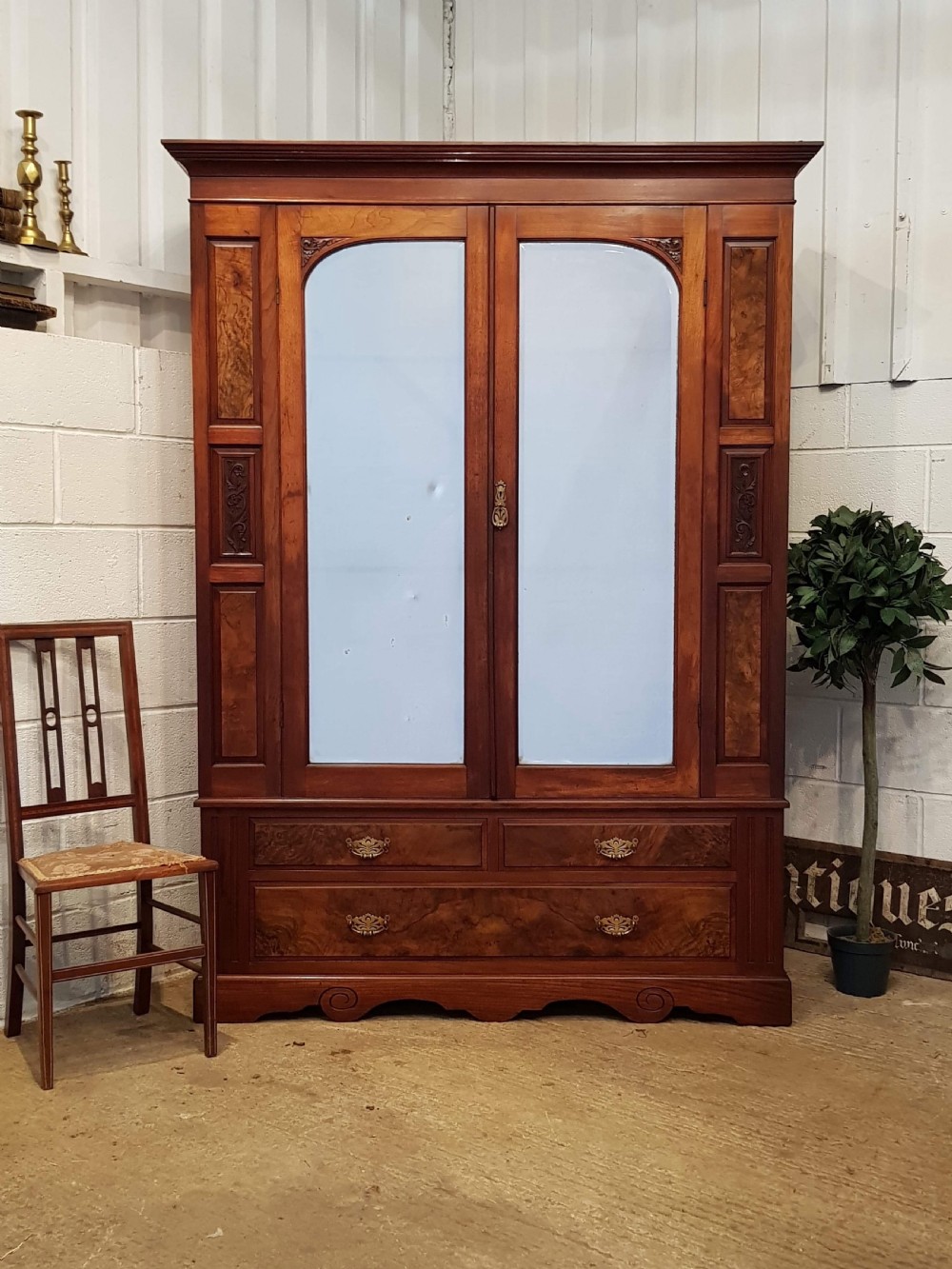 ANTIQUE EDWARDIAN BURR WALNUT DOUBLE WARDROBE C1900 View IV