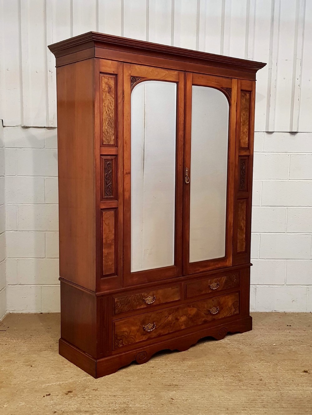 ANTIQUE EDWARDIAN BURR WALNUT DOUBLE WARDROBE C1900 View VI