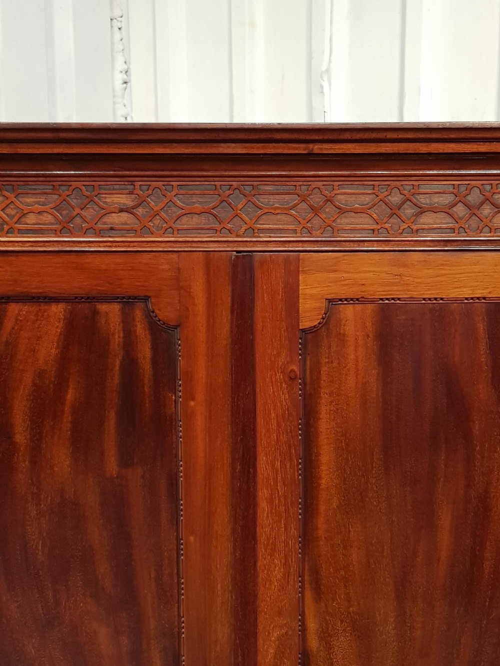 ANTIQUE EDWARDIAN CHIPPENDALE MAHOGANY DOUBLE WARDROBE C1900 View III