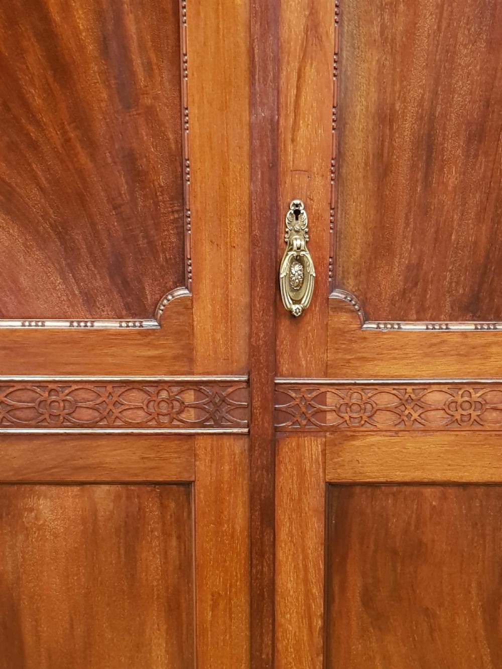 ANTIQUE EDWARDIAN CHIPPENDALE MAHOGANY DOUBLE WARDROBE C1900 View IV