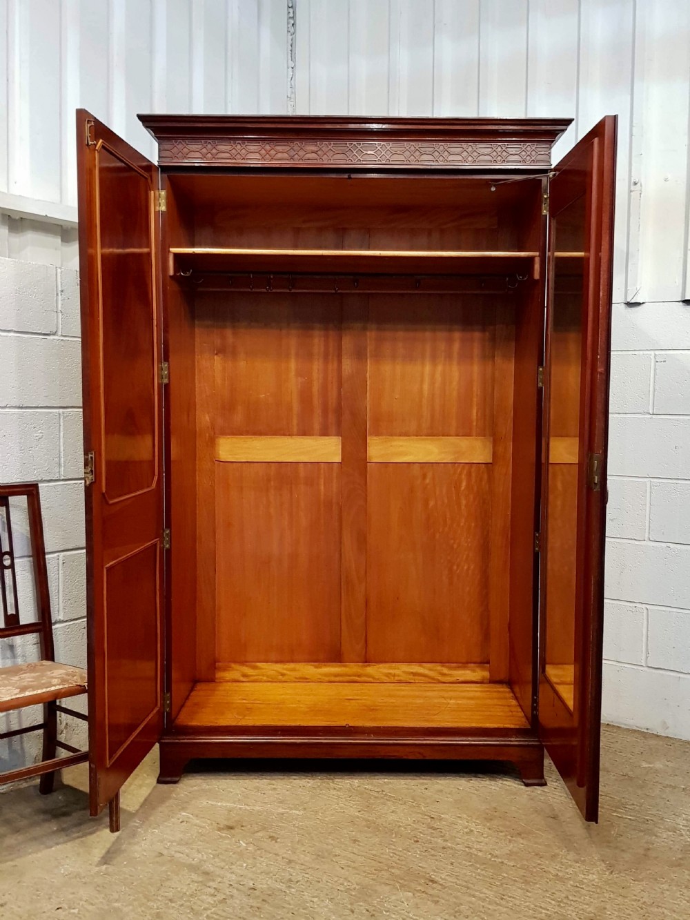 ANTIQUE EDWARDIAN CHIPPENDALE MAHOGANY DOUBLE WARDROBE C1900 View V