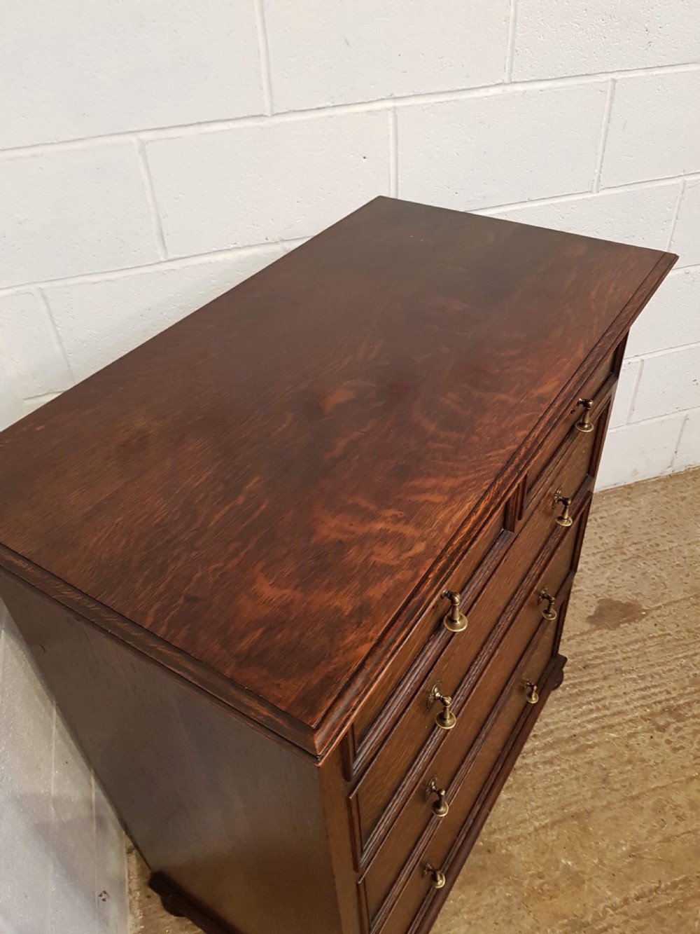 ANTIQUE EDWARDIAN OAK CHEST OF DRAWERS C1900 View II