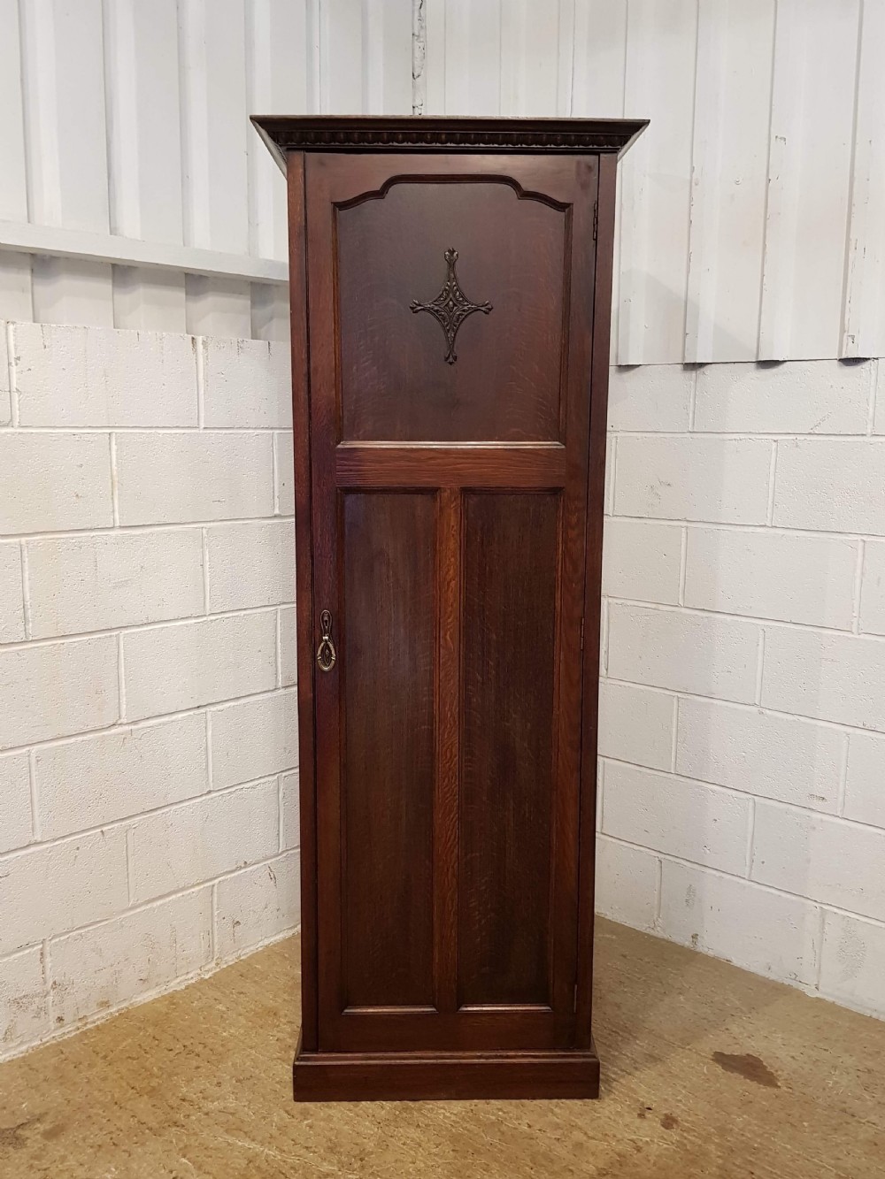 ANTIQUE EDWARDIAN OAK HALL ROBE C1900 View IV