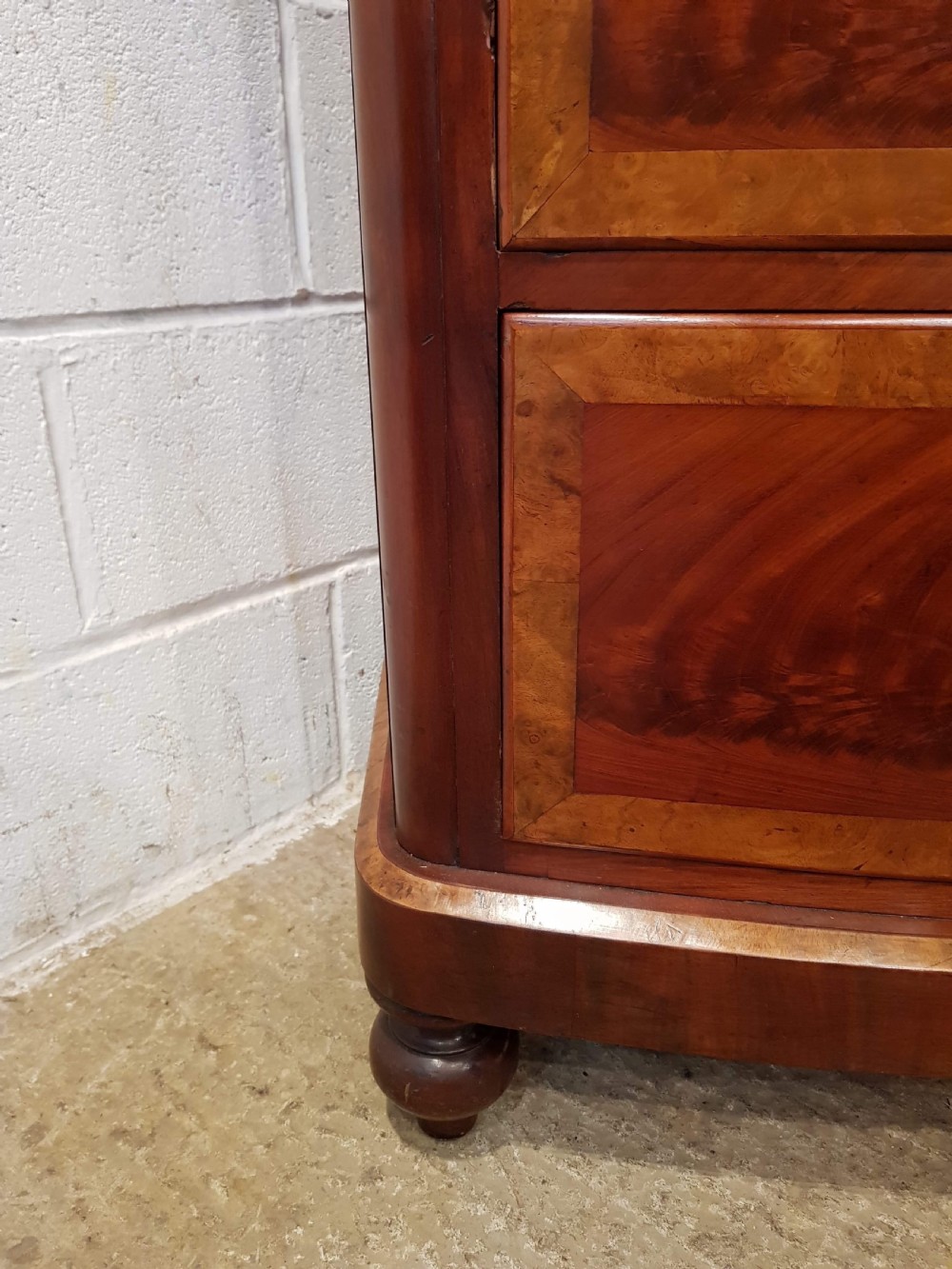 ANTIQUE VICTORIAN MAHOGANY & BURR WALNUT BOW FRONT CHEST OF DRAWERS C1880 View II