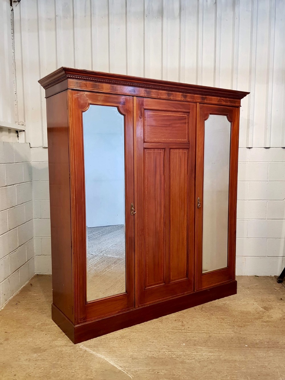 ANTIQUE EDWARDIAN INLAID MAHOGANY TRIPLE WARDROBE C1900 View V