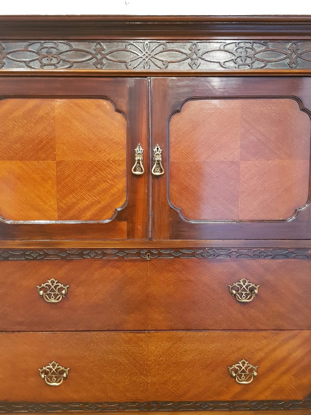 ANTIQUE EDWARDIAN CHIPPENDALE MAHOGANY CHEST ON CHEST C1900 View II