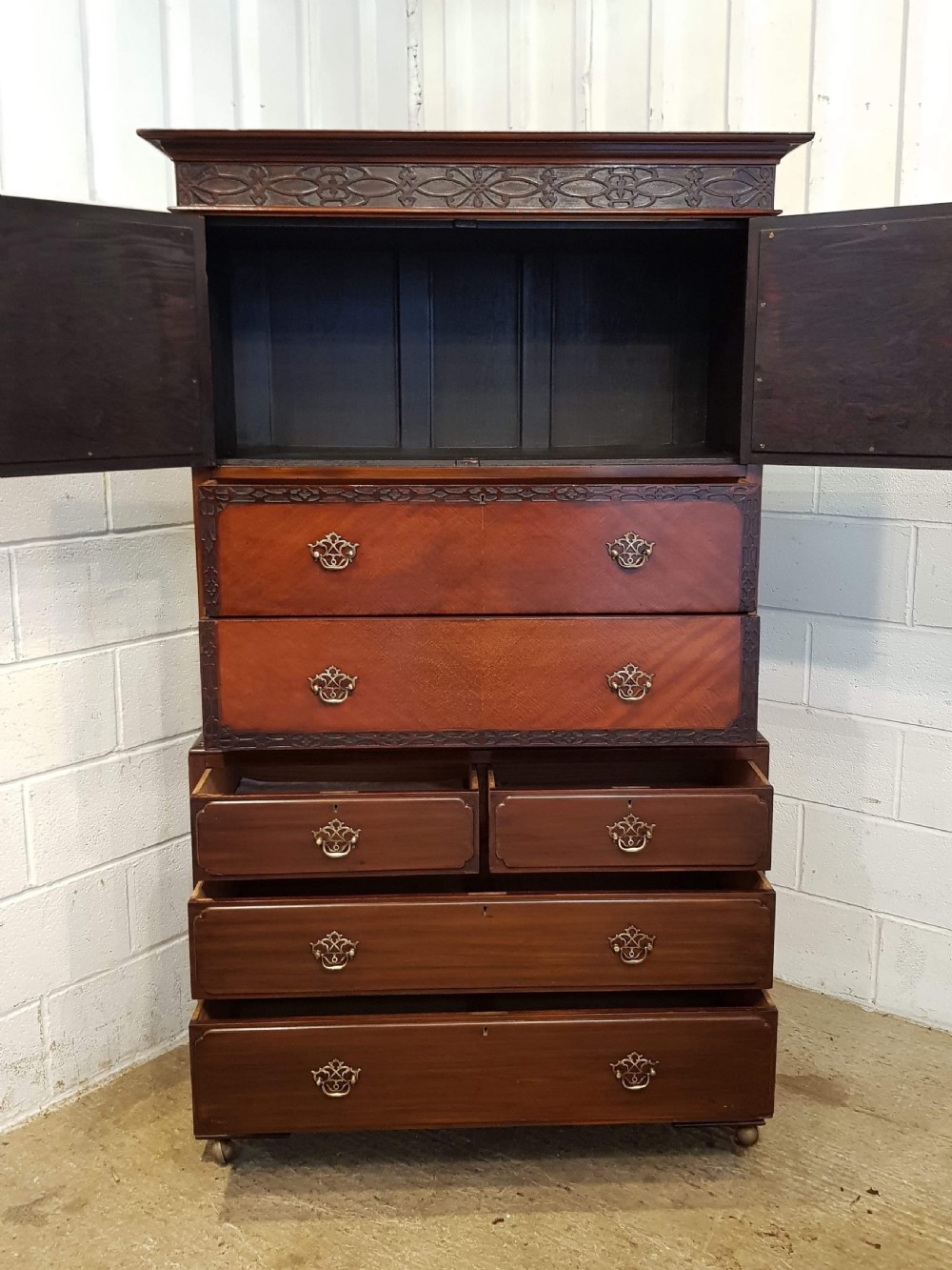 ANTIQUE EDWARDIAN CHIPPENDALE MAHOGANY CHEST ON CHEST C1900 View III