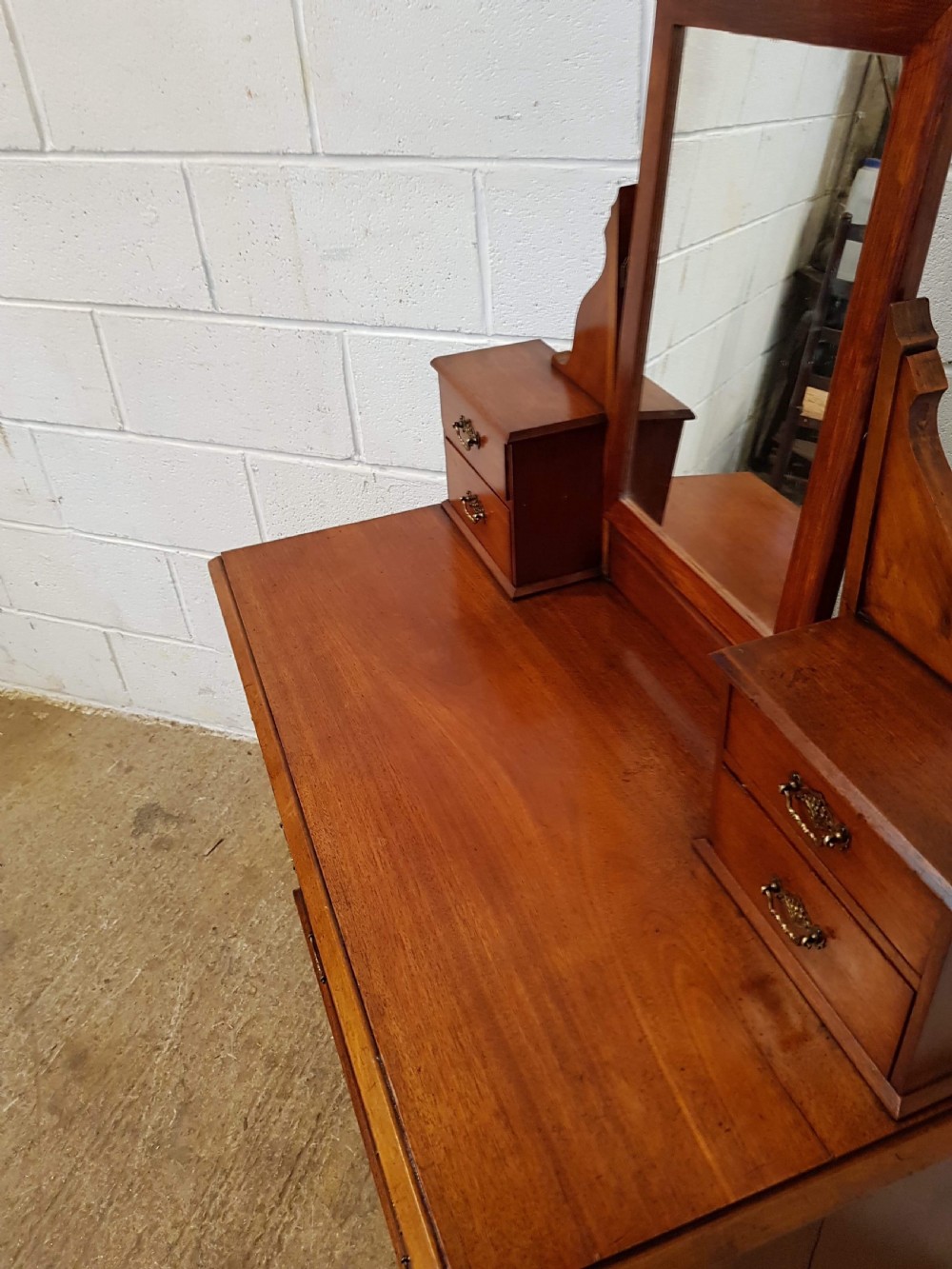 ANTIQUE EDWARDIAN MAHOGANY DRESSING CHEST C1900 View V