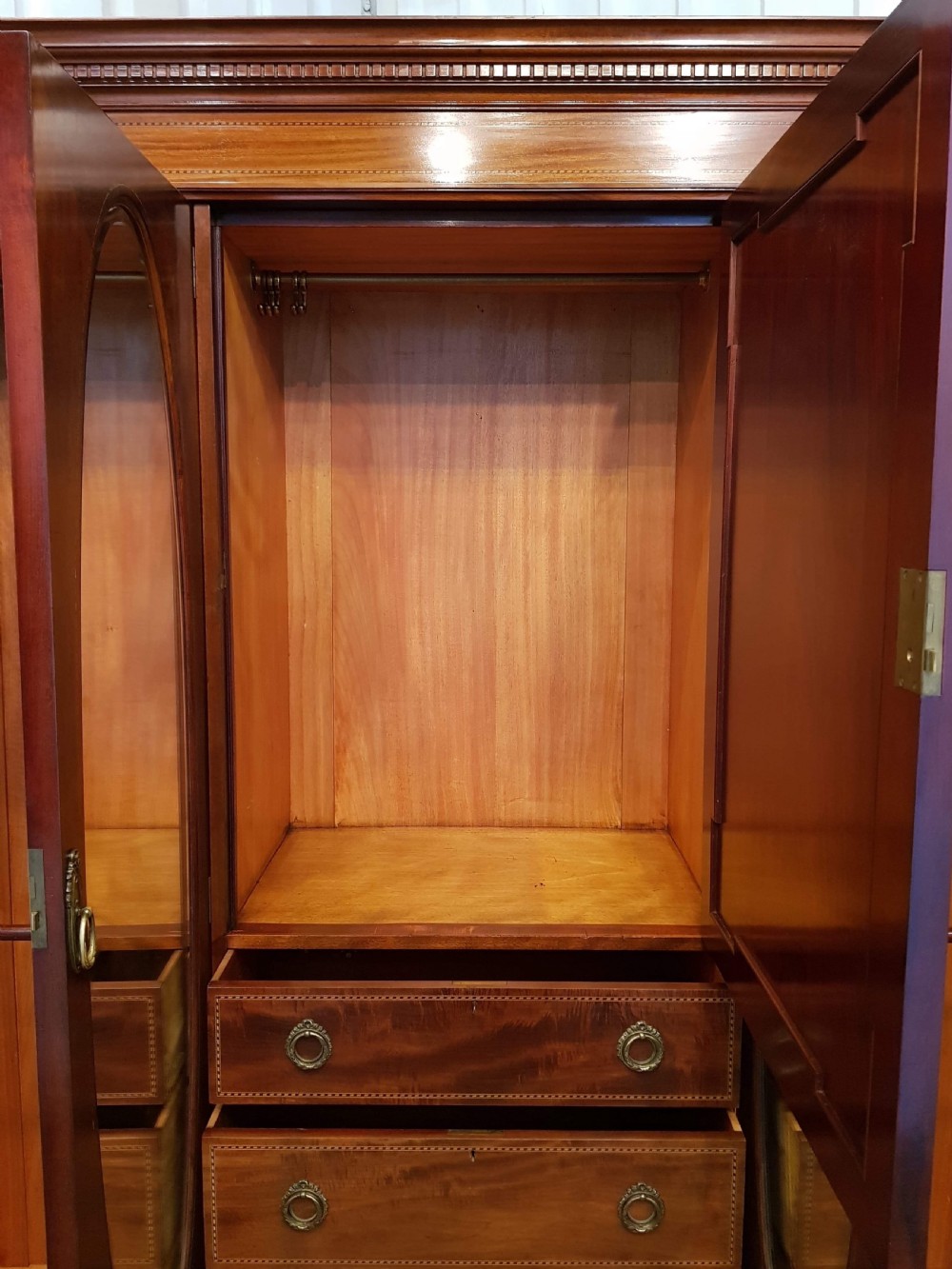 ANTIQUE EDWARDIAN INLAID MAHOGANY TRIPLE WARDROBE COMPACTUM C1900 View VII