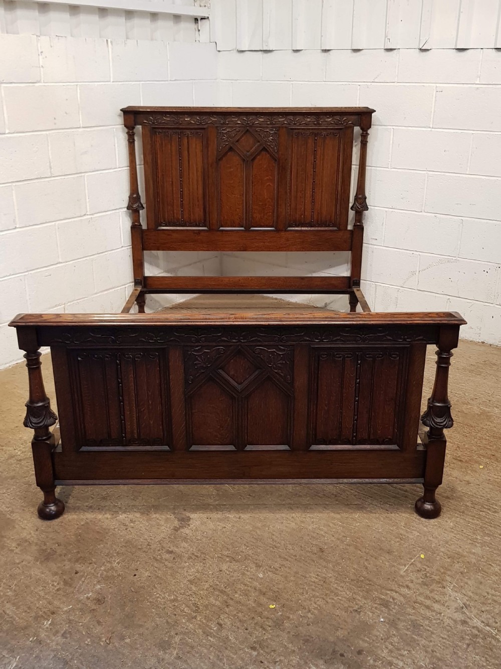 ANTIQUE EDWARDIAN CARVED GOTHIC OAK DOUBLE BED C1910 View VI
