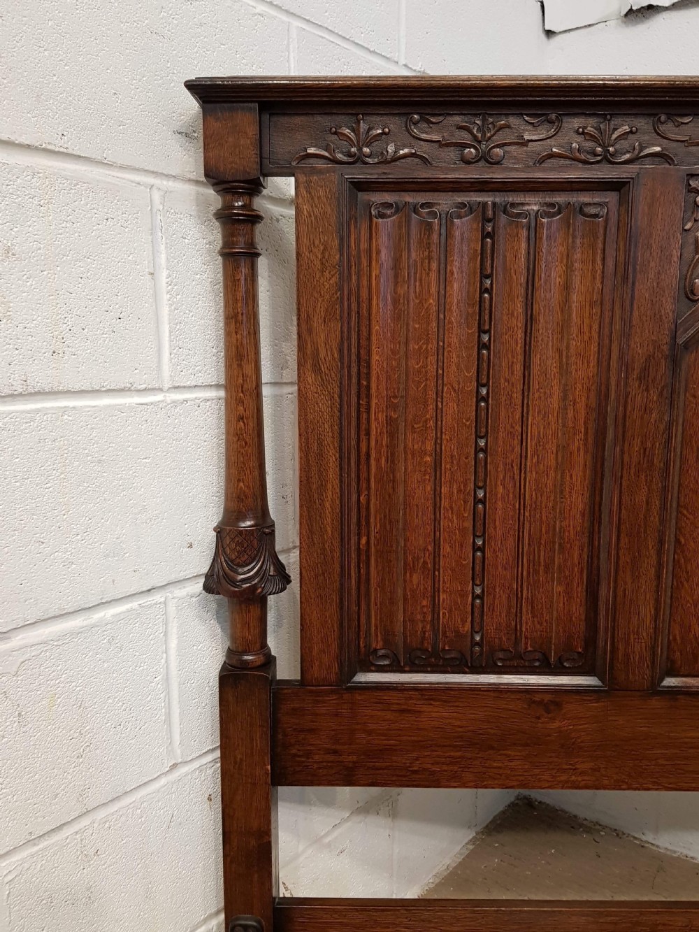 ANTIQUE EDWARDIAN CARVED GOTHIC OAK DOUBLE BED C1910 View VII