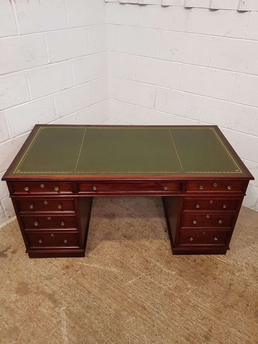 ANTIQUE LATE VICTORIAN MAHOGANY TWIN PEDESTAL DESK C1890  View IV