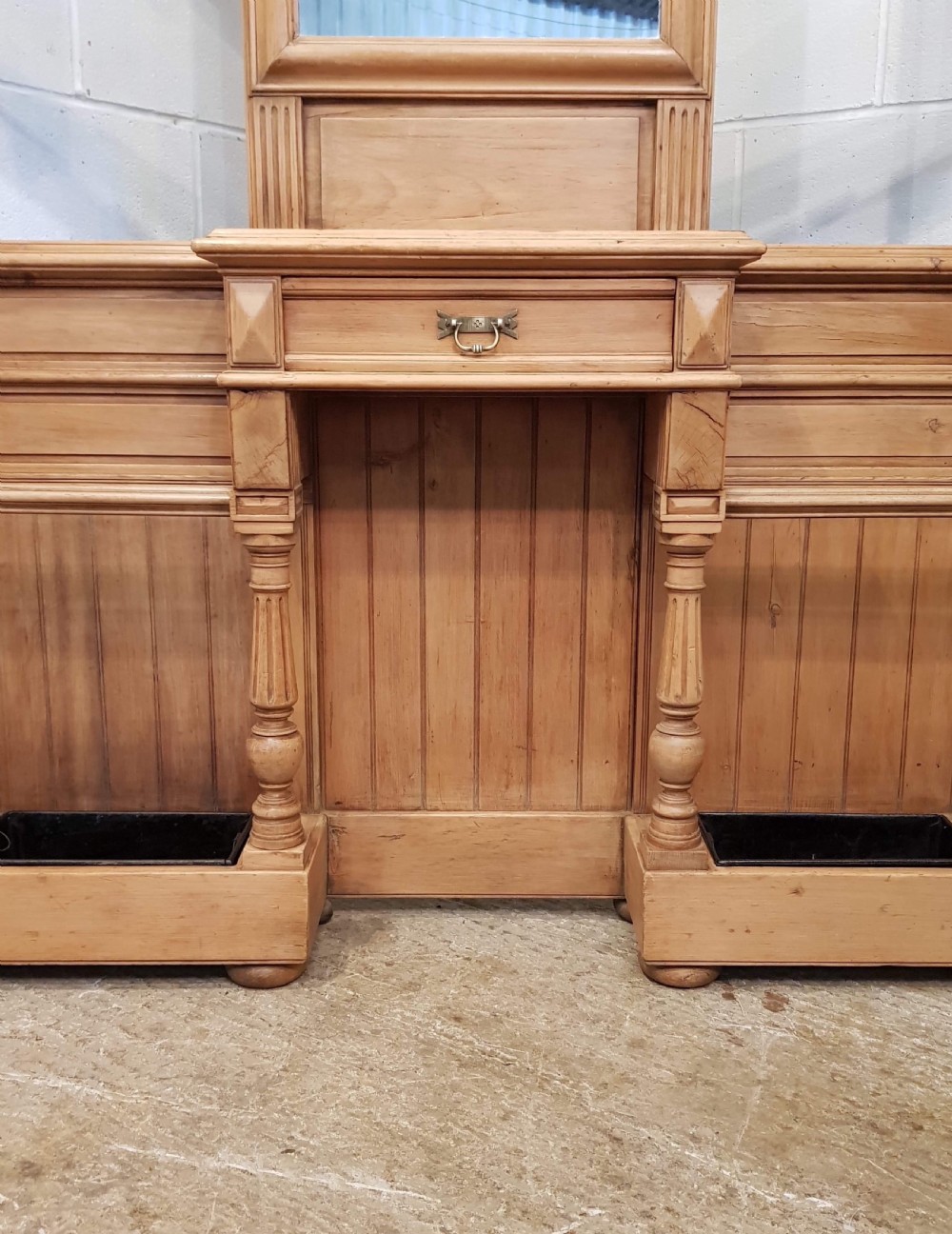 EXCELLENT LARGE VICTORIAN PINE AND WALNUT HALLSTAND C1880 View VII