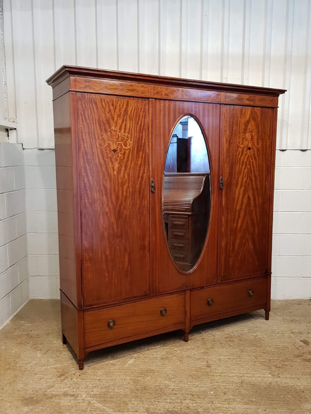ANTIQUE EDWARDIAN MAHOGANY INLAID TRIPLE WARDROBE C1900 View II