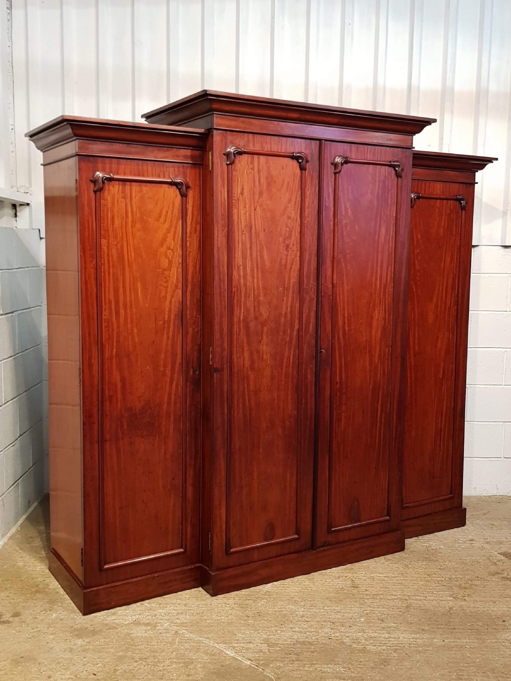 ANTIQUE VICTORIAN MAHOGANY FOUR DOOR BREAKFRONT WARDROBE  COMPACTUM C1880
