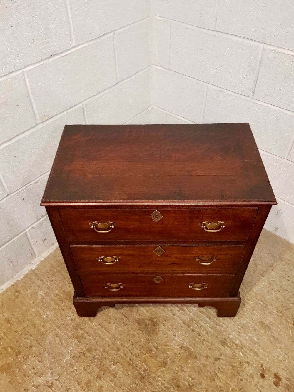 ANTIQUE 18TH CENTURY PERIOD OAK DWARF CHEST OF DRAWERS C1780 View III