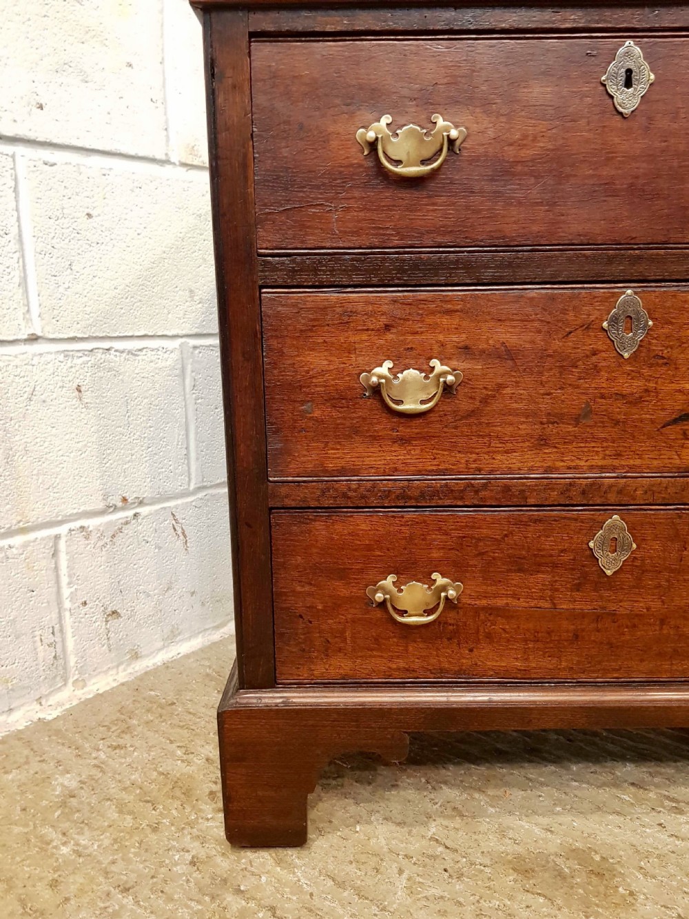 ANTIQUE 18TH CENTURY PERIOD OAK DWARF CHEST OF DRAWERS C1780 View IV