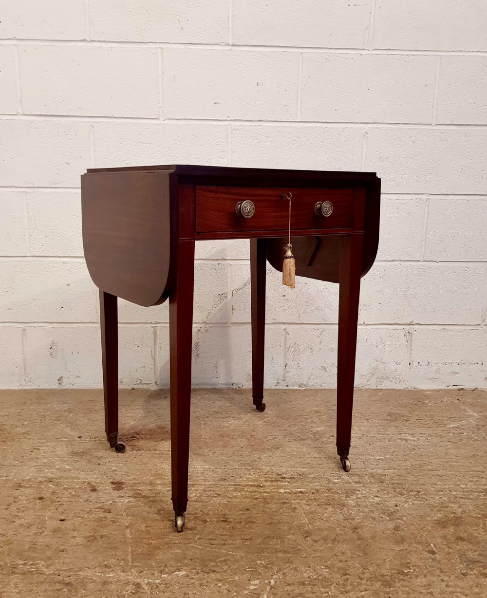ANTIQUE REGENCY MAHOGANY DROP LEAF SIDE TABLE C1820 View III