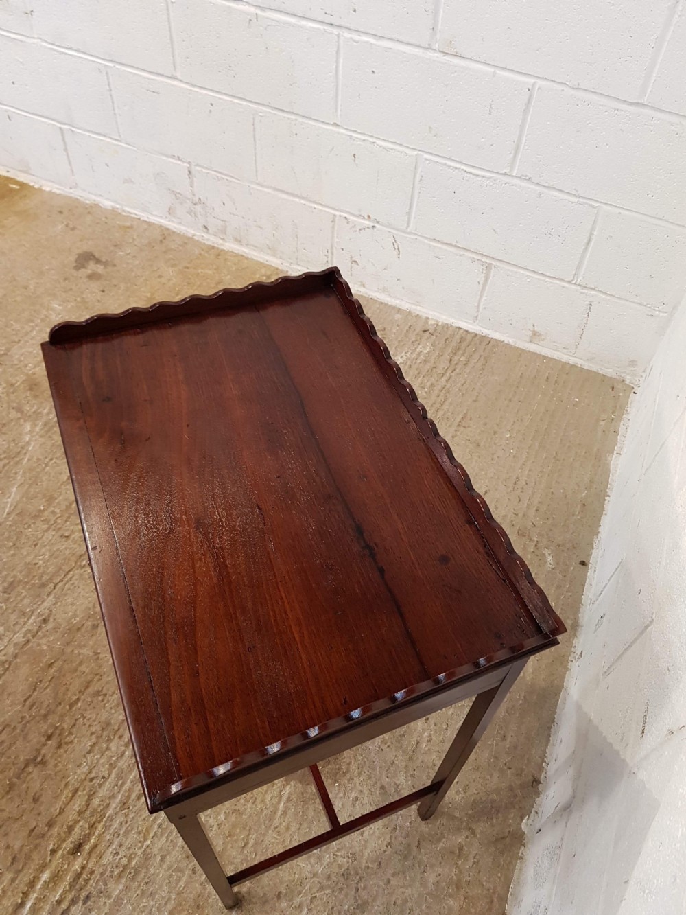 ANTIQUE SMALL REGENCY MAHOGANY SIDE TABLE C1820 View III