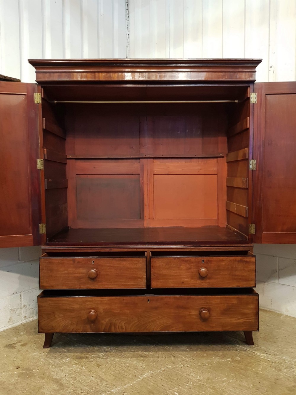 ANTIQUE REGENCY MAHOGANY LOW CLOTHES PRESS c1820 View II