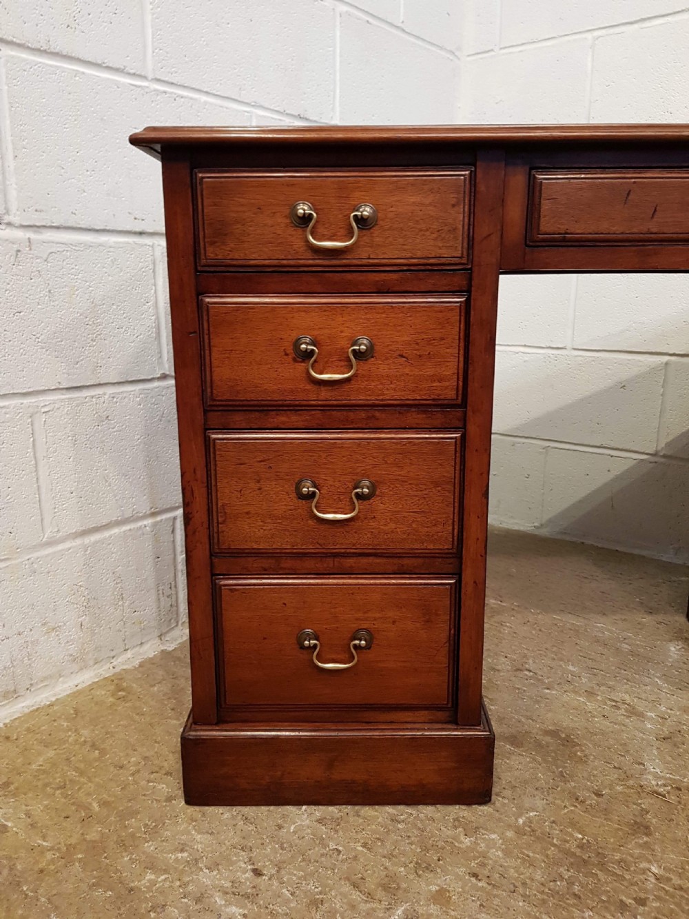 ANTIQUE VICTORIAN MAHOGANY TWIN PEDESTAL DESK C1890 View VII