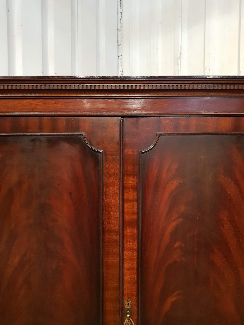 ANTIQUE EDWARDIAN MAHOGANY SMALL DOUBLE WARDROBE C1900 View IV