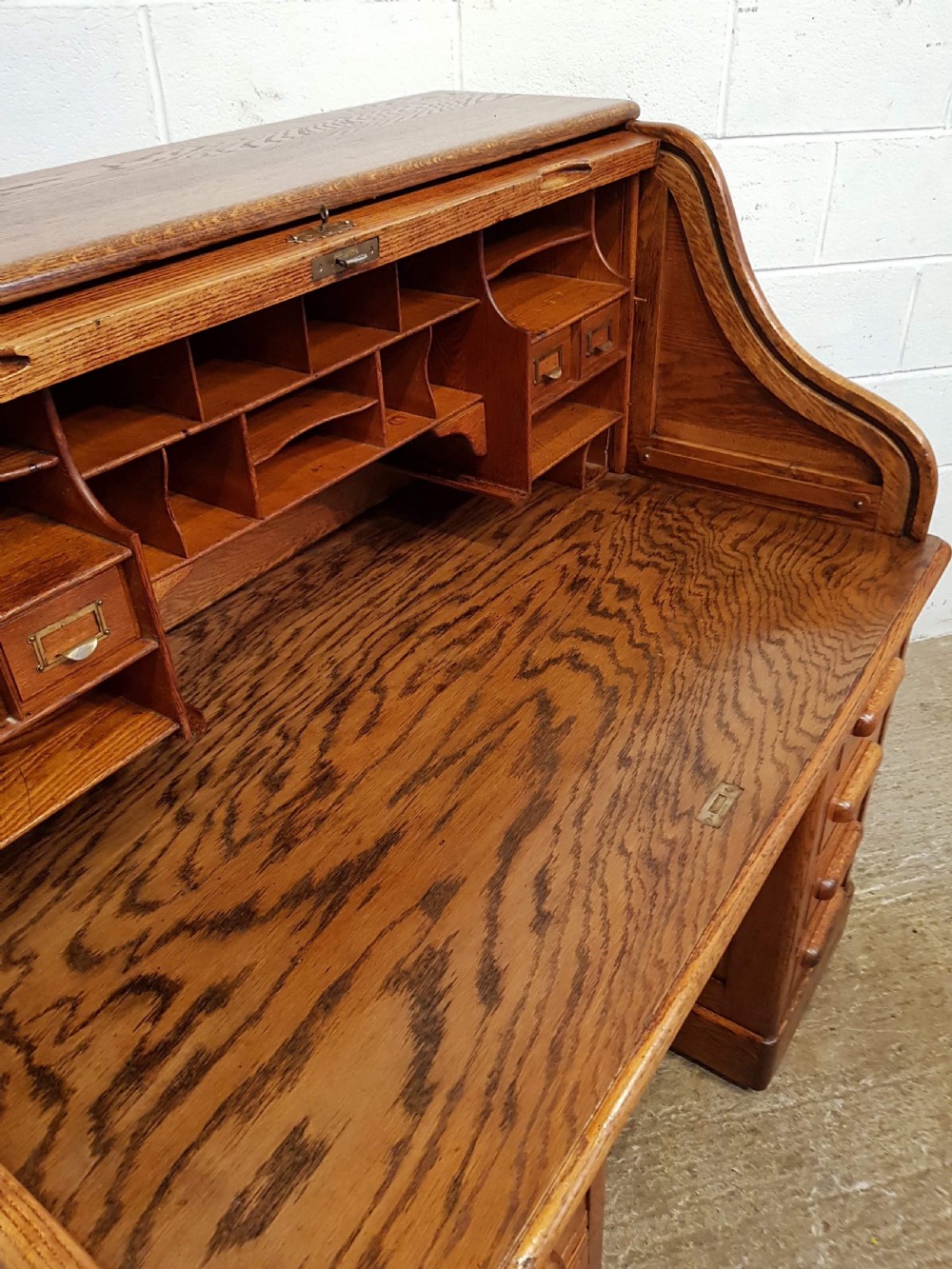 ANTIQUE VICTORIAN OAK ROLL TOP DESK C1880 View VI