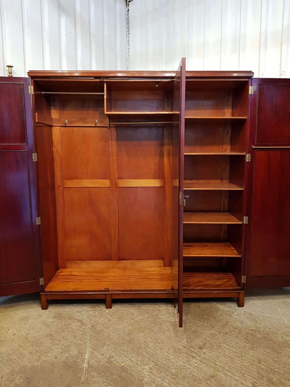 ANTIQUE EDWARDIAN MAHOGANY TRIPLE WARDROBE C1900 View V