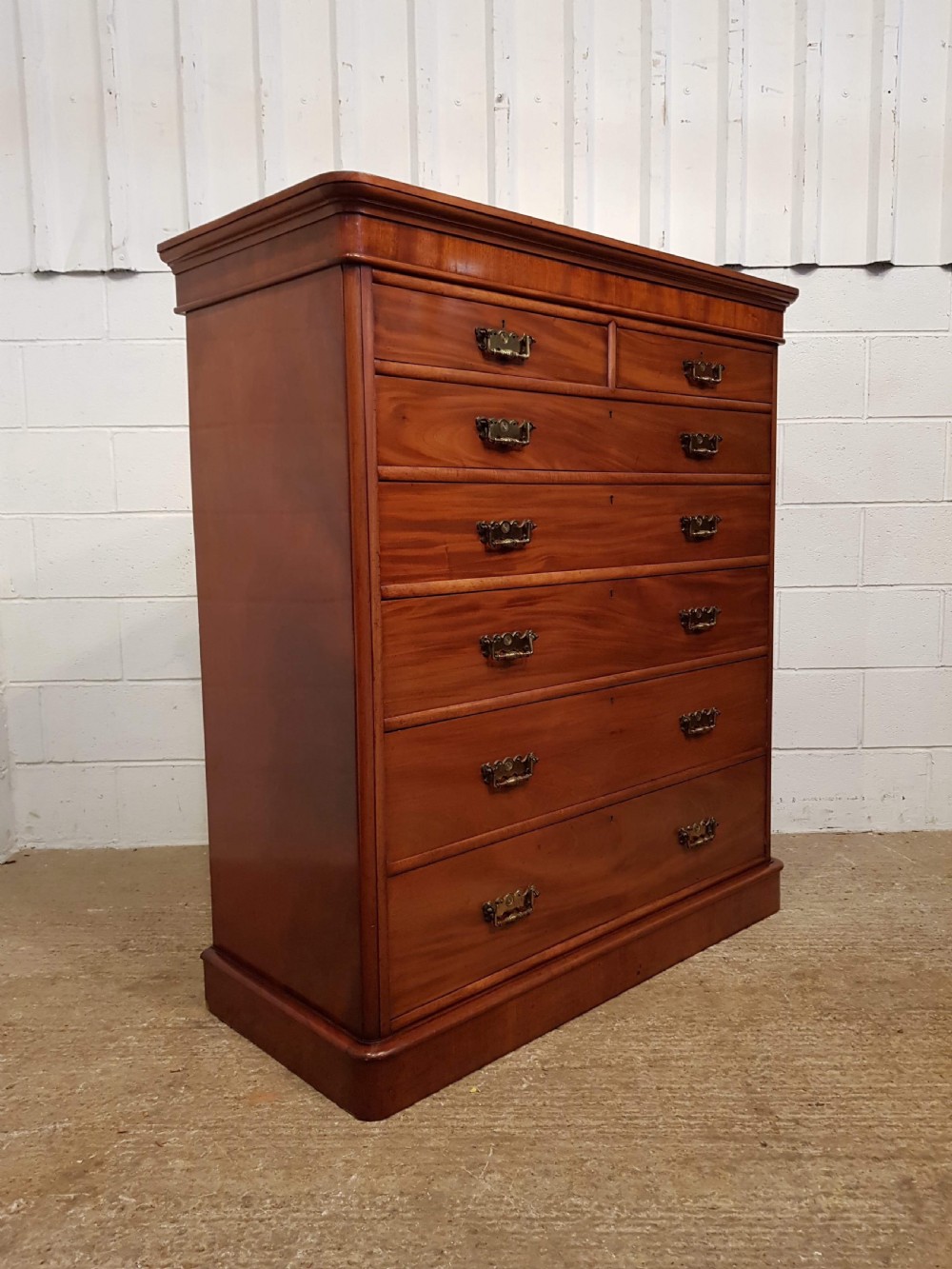 ANTIQUE LARGE VICTORIAN MAHOGANY SIX HEIGHT CHEST OF DRAWERS C1890 View V