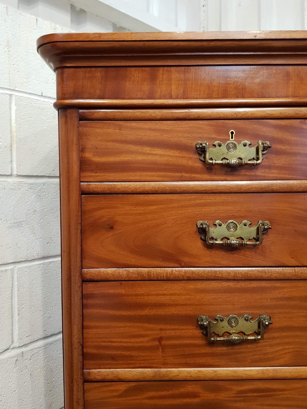 ANTIQUE LARGE VICTORIAN MAHOGANY SIX HEIGHT CHEST OF DRAWERS C1890 View VII
