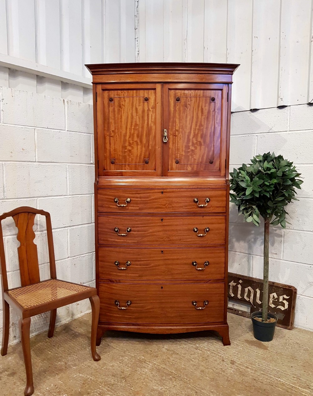 ANTIQUE EDWARDIAN MAHOGANY BOW FRONT LINEN CLOTHES PRESS C1900