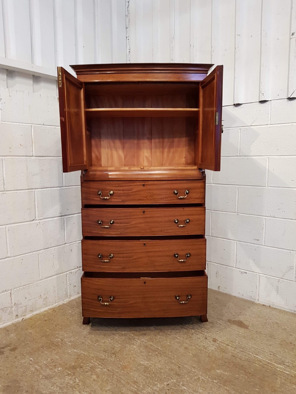 ANTIQUE EDWARDIAN MAHOGANY BOW FRONT LINEN CLOTHES PRESS C1900 View II