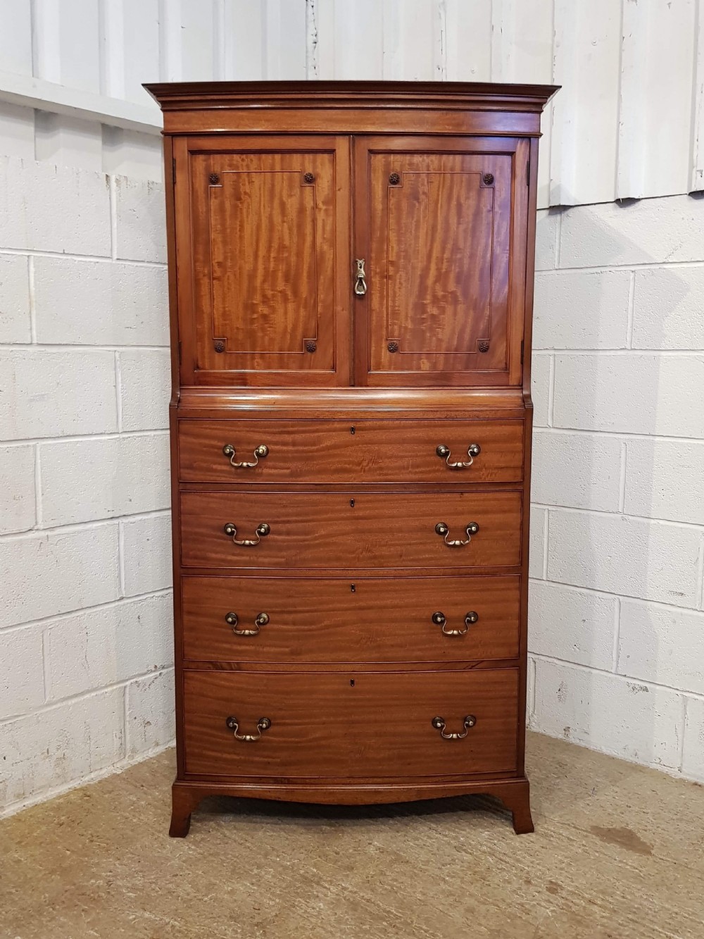 ANTIQUE EDWARDIAN MAHOGANY BOW FRONT LINEN CLOTHES PRESS C1900 View VII