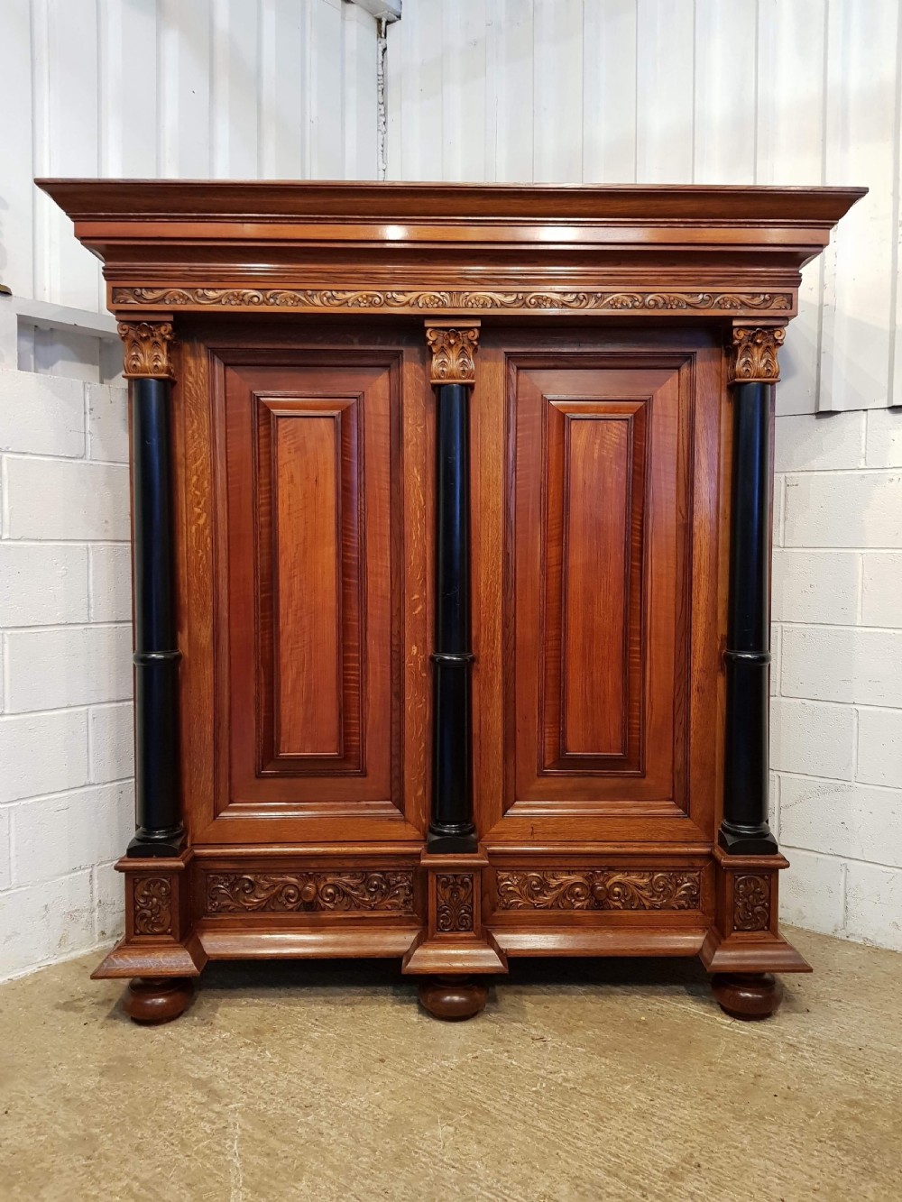 ANTIQUE FLEMISH CARVED OAK ARMOIRE C1900 View V