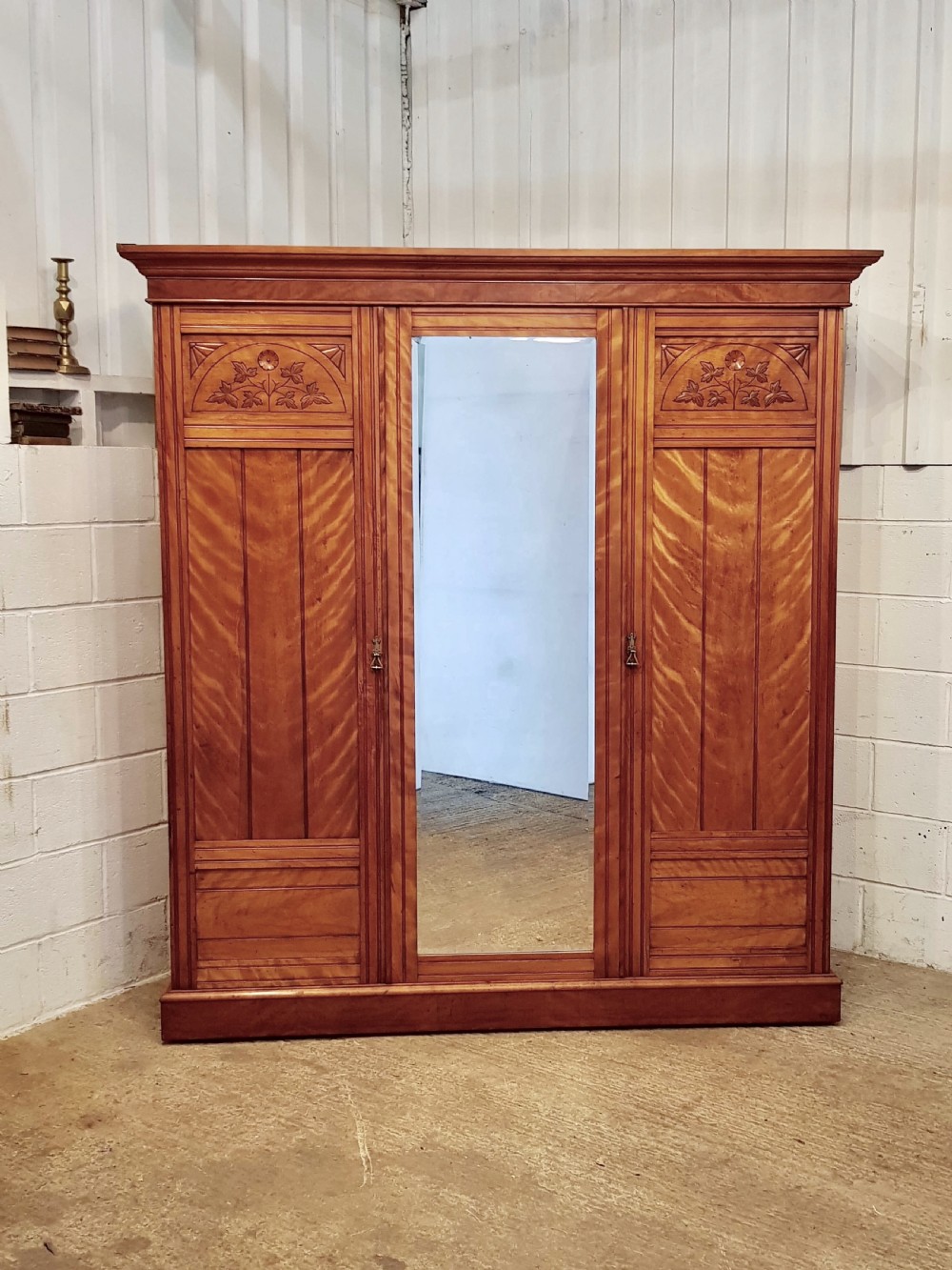 ANTIQUE LATE VICTORIAN SATINWOOD TRIPLE WARDROBE C1890  View III