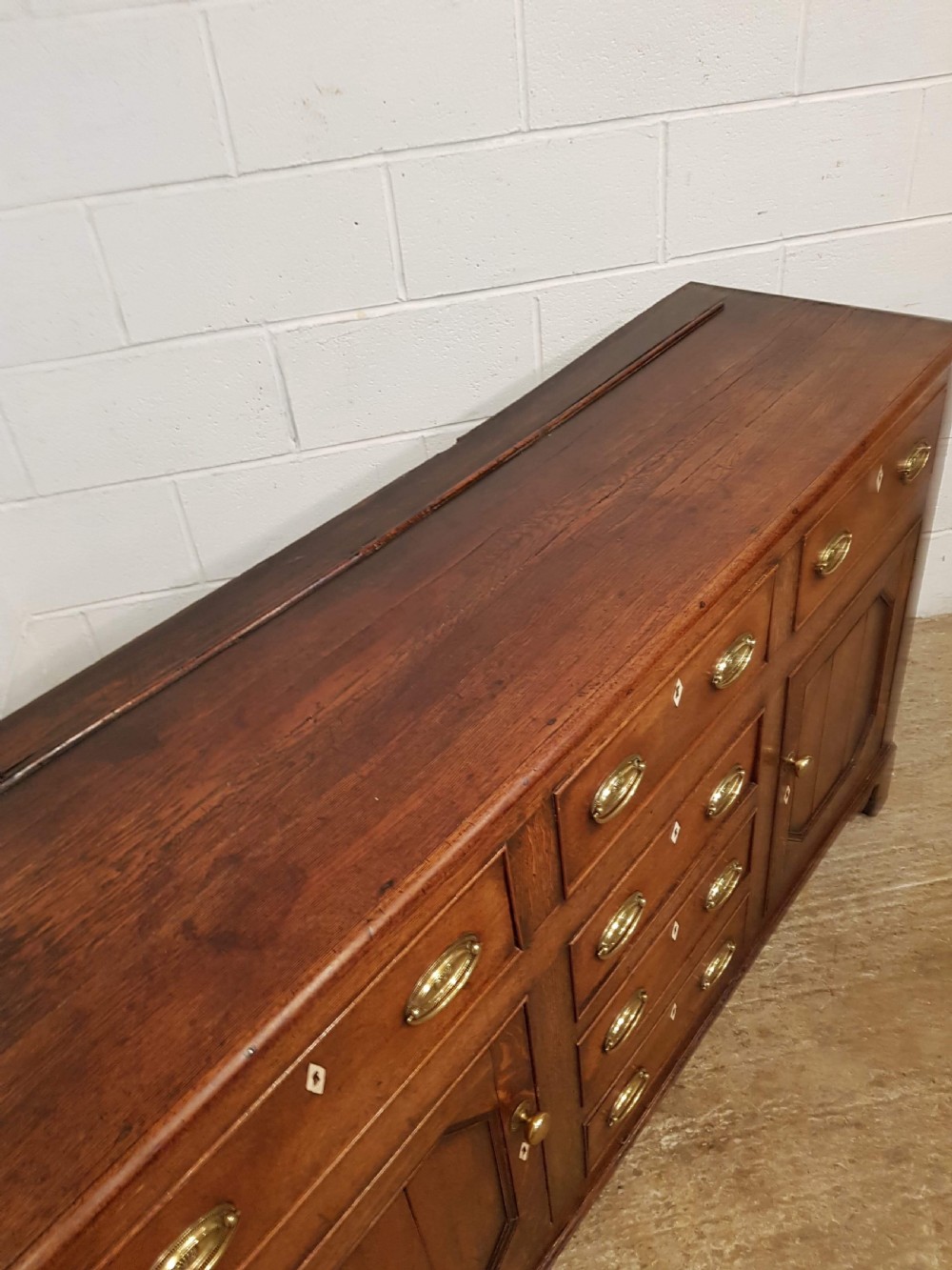 ANTIQUE 18TH CENTURY PERIOD OAK DRESSER BASE c1780 View II