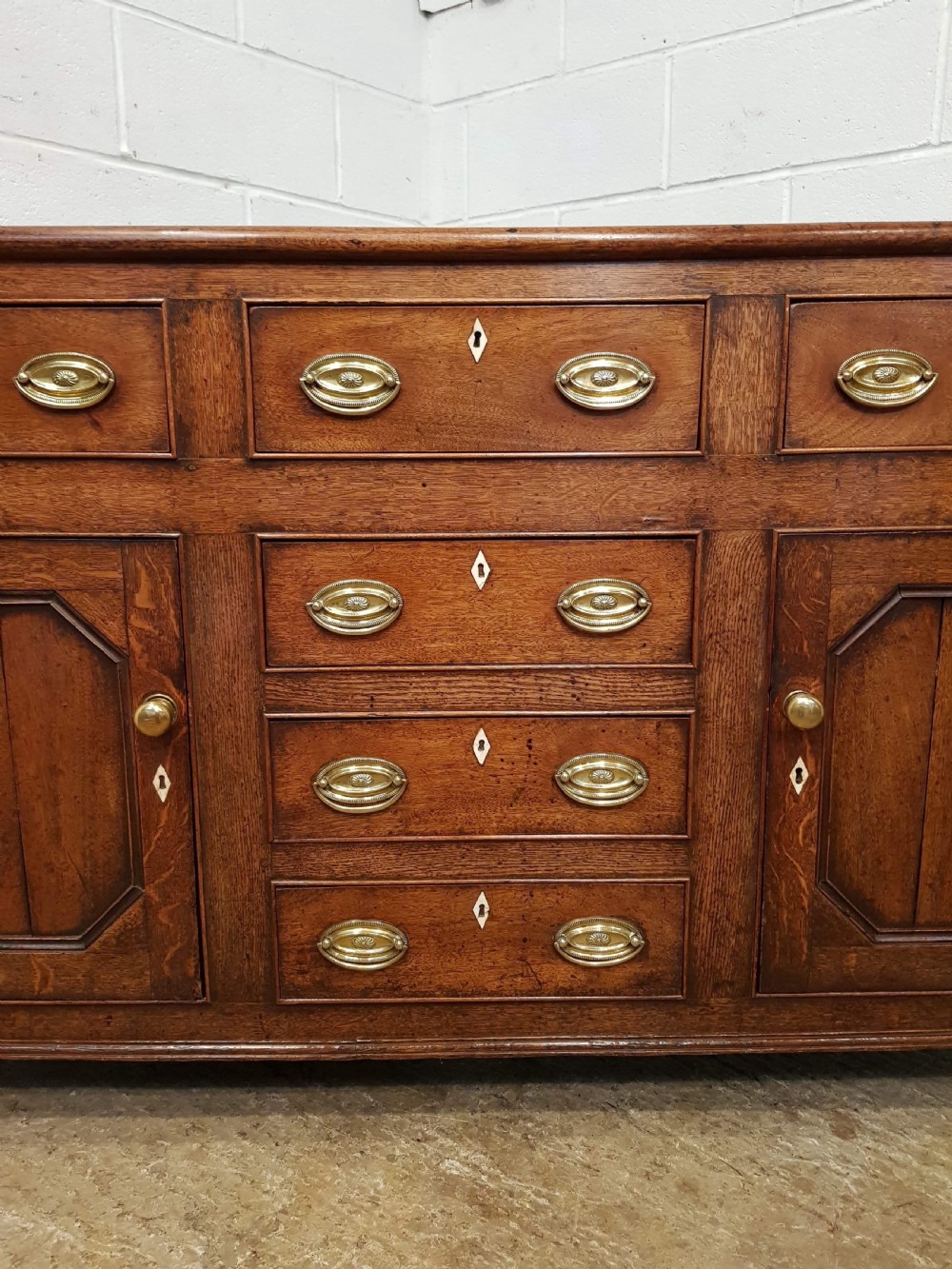 ANTIQUE 18TH CENTURY PERIOD OAK DRESSER BASE c1780 View VI