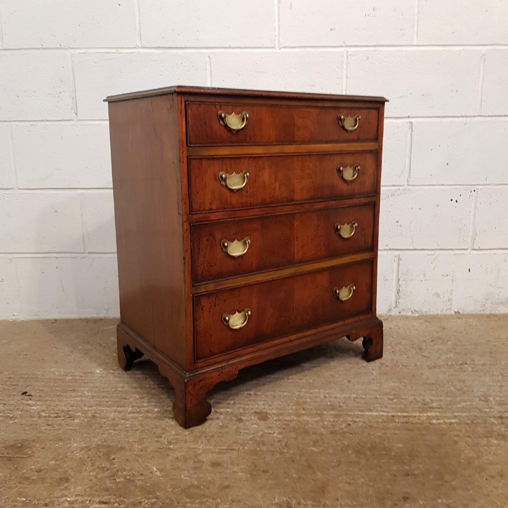 ANTIQUE 18TH  CENTURY PERIOD MAHOGANY DWARF CHEST OF DRAWERS C1780 View V