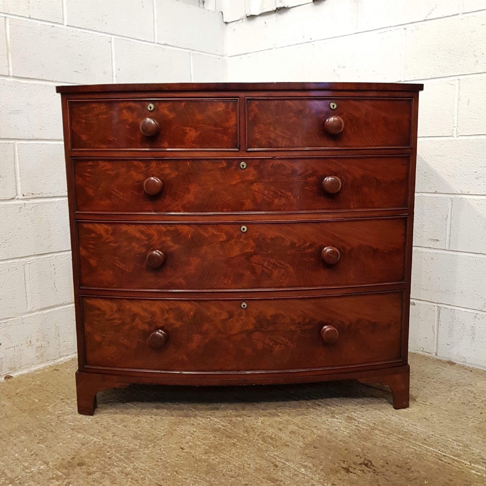 ANTIQUE EARLY VICTORIAN FEATHERED MAHOGANY BOW FRONT CHEST OF DRAWERS C1840 View VI