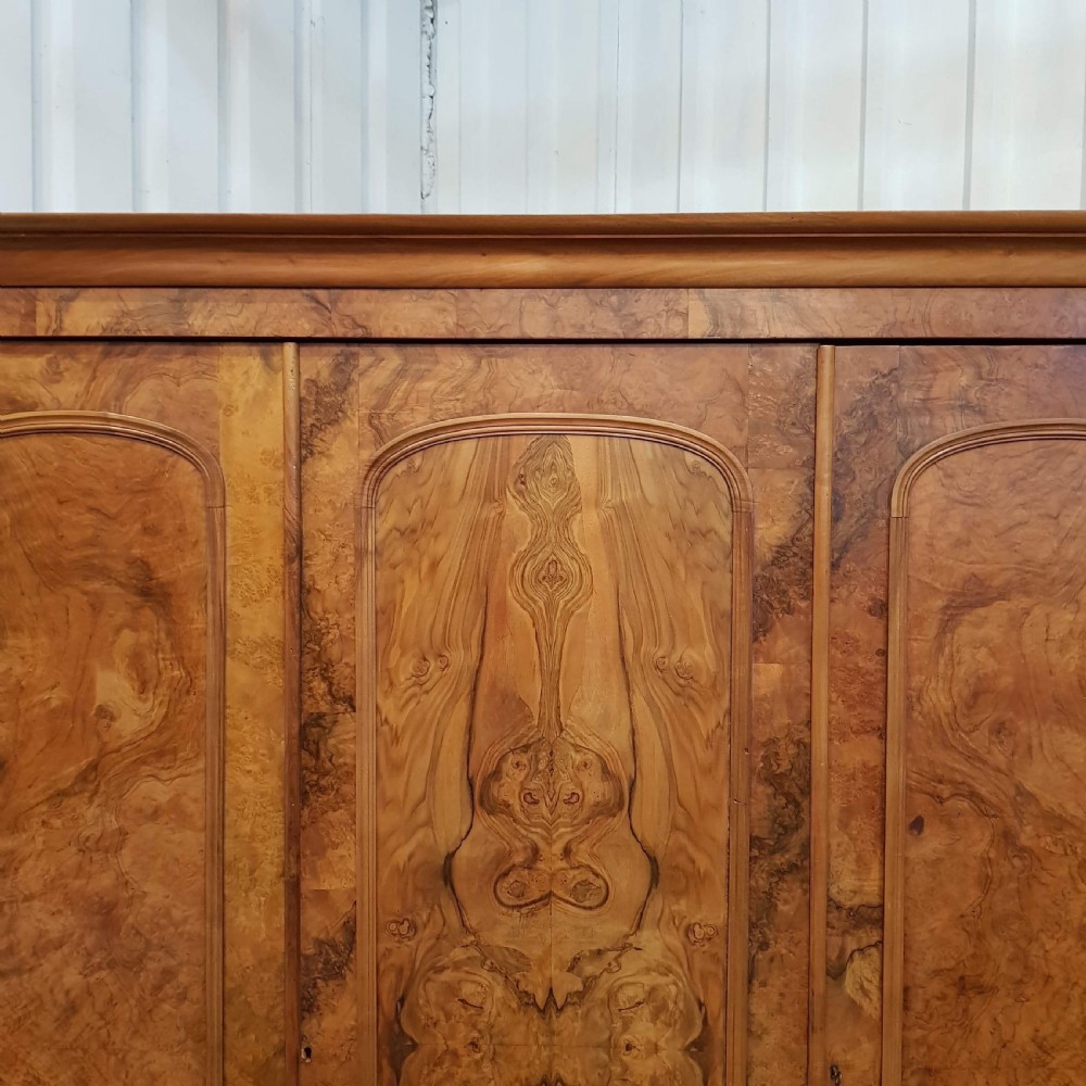 ANTIQUE VICTORIAN BURR WALNUT TRIPLE WARDROBE COMPACTUM C1880 View II