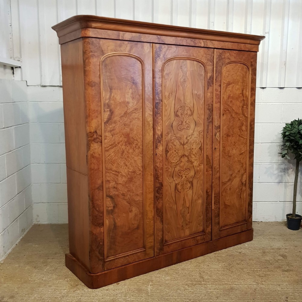 ANTIQUE VICTORIAN BURR WALNUT TRIPLE WARDROBE COMPACTUM C1880 View VI