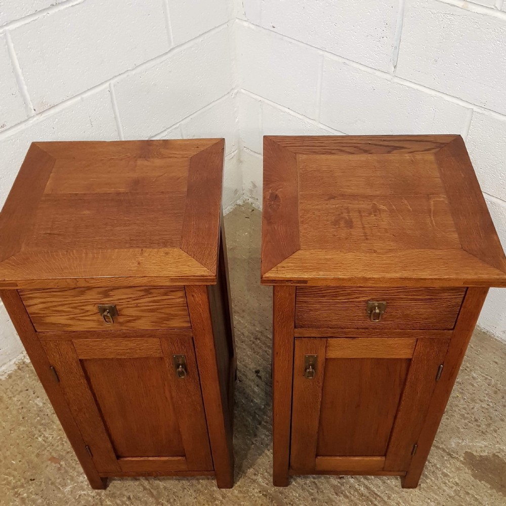 ANTIQUE PAIR ARTS & CRAFTS GOLDEN OAK BEDSIDE CABINETS C1890 View V