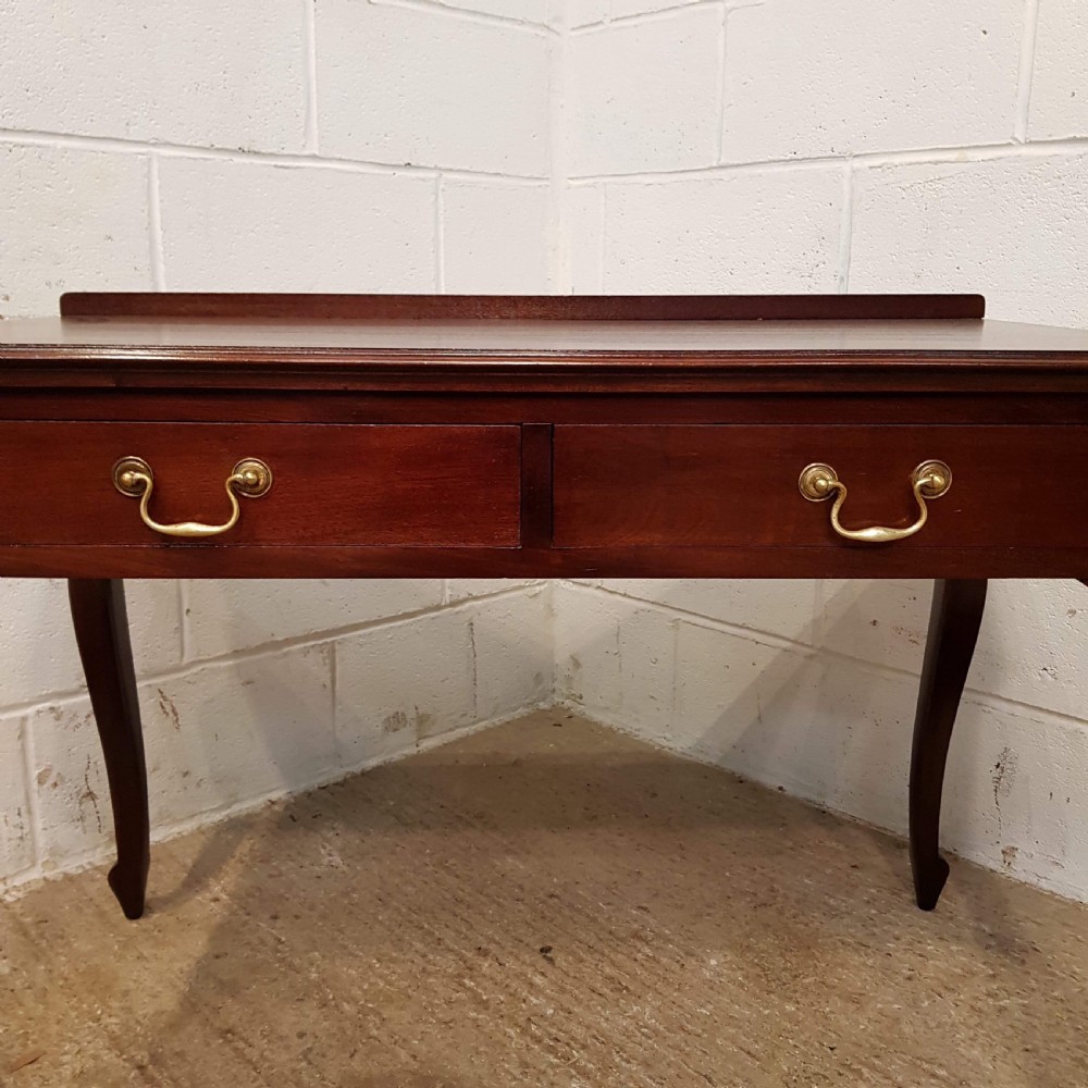 ANTIQUE PAIR OF EDWARDIAN MAHOGANY SIDE TABLES C1900 View IV