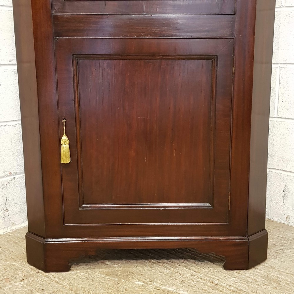 ANTIQUE LATE 18TH CENTURY FULL HEIGHT MAHOGANY CORNER CUPBOARD C1790 View VI