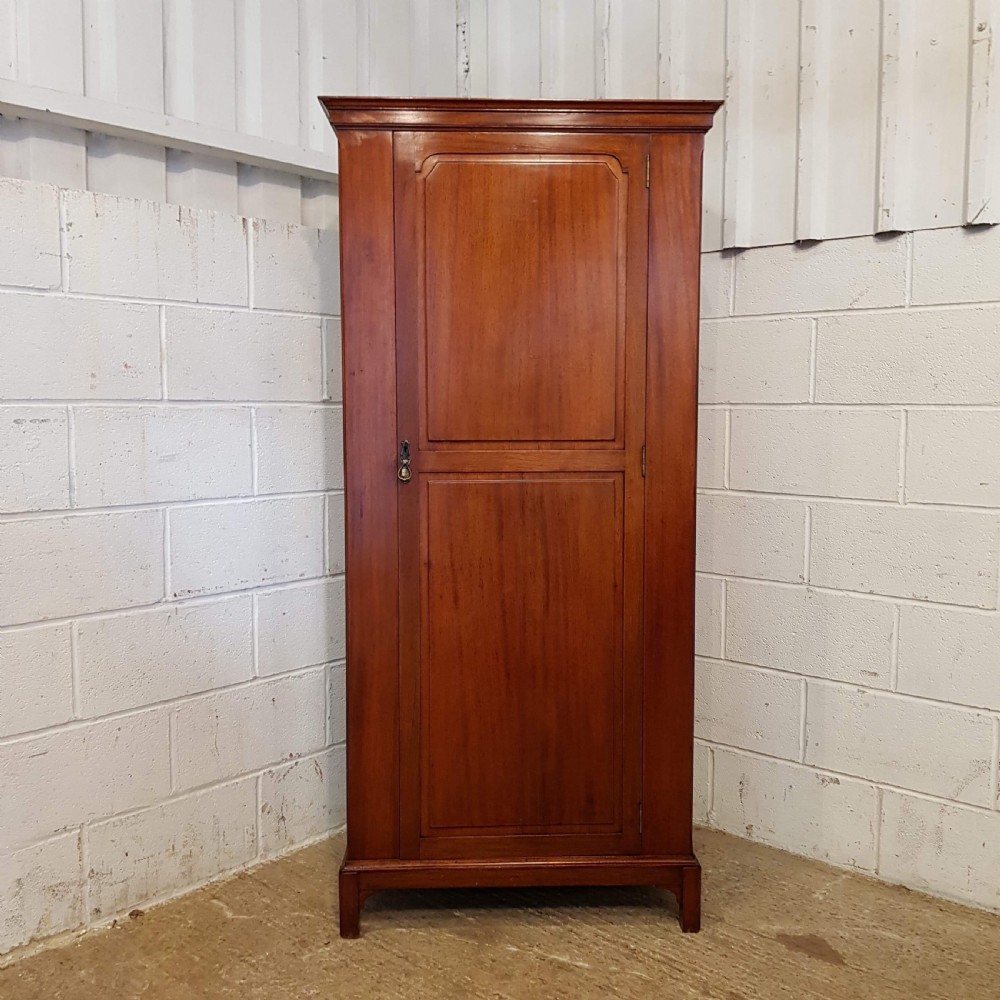 ANTIQUE MAHOGANY SINGLE WARDROBE C1920 View III