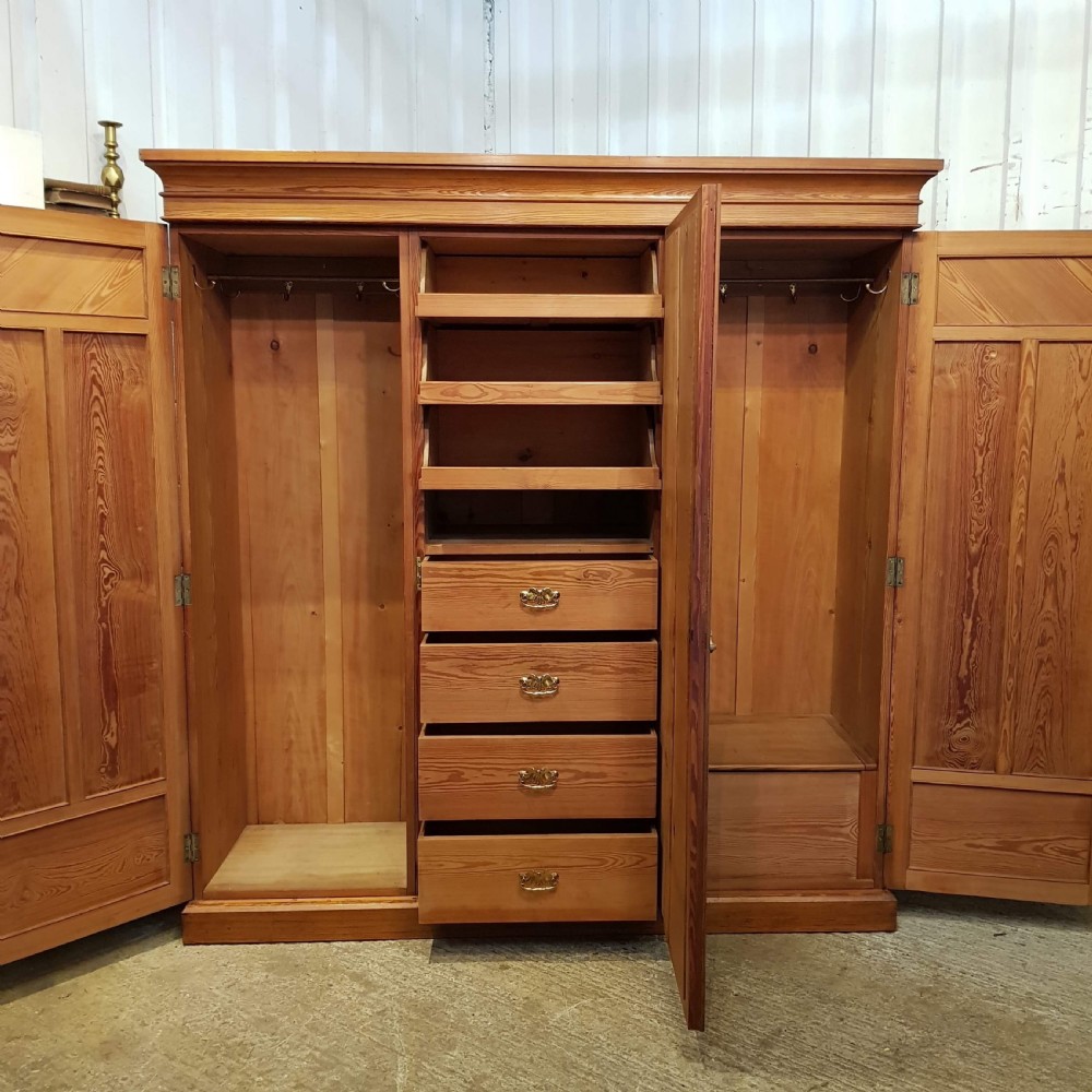 ANTIQUE LATE VICTORIAN PITCH PINE TRIPLE WARDROBE COMPACTUM C1890 View II