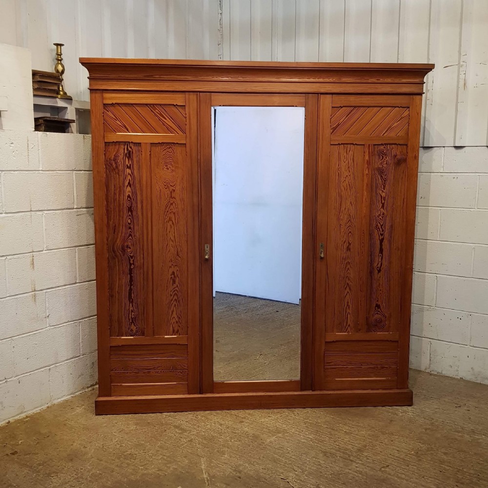 ANTIQUE LATE VICTORIAN PITCH PINE TRIPLE WARDROBE COMPACTUM C1890 View IV